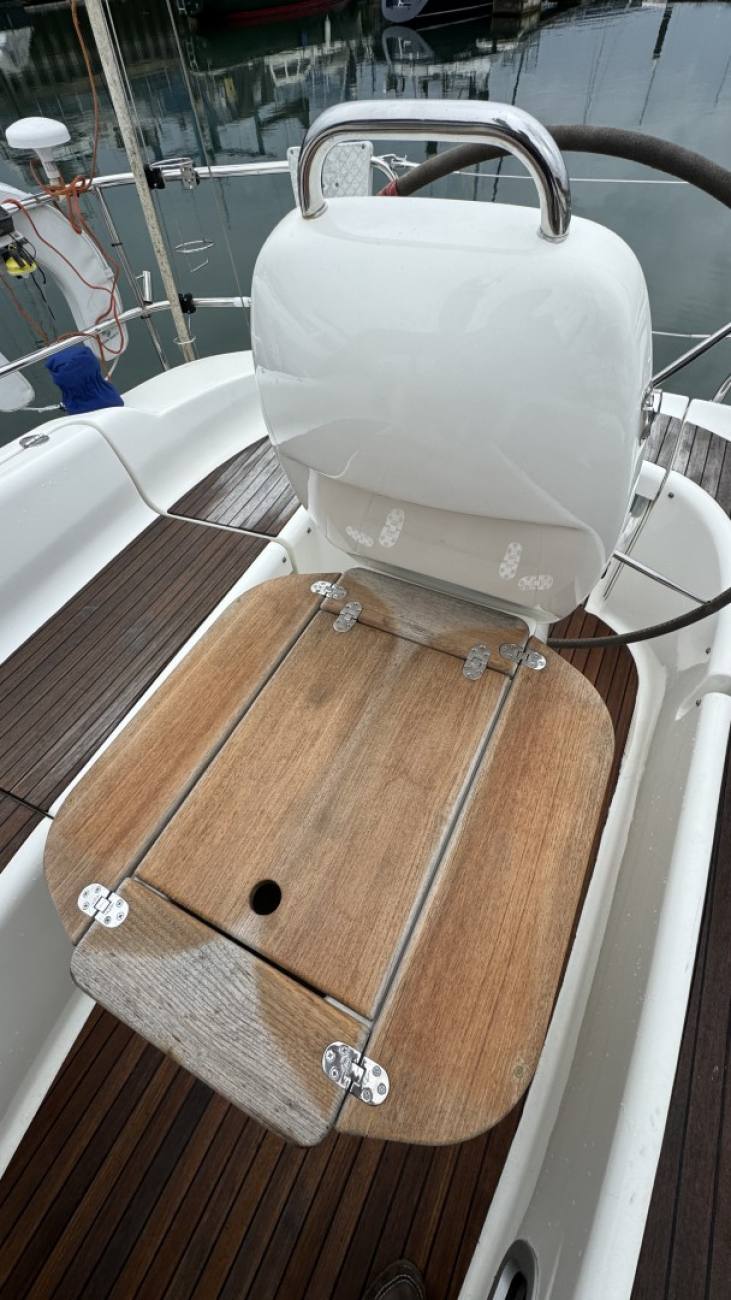 2007 Bavaria 33 Cruiser image 26