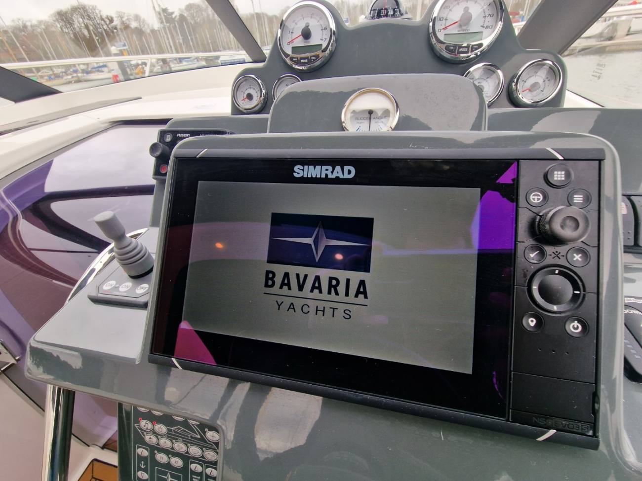 2022 Bavaria S30 image 22