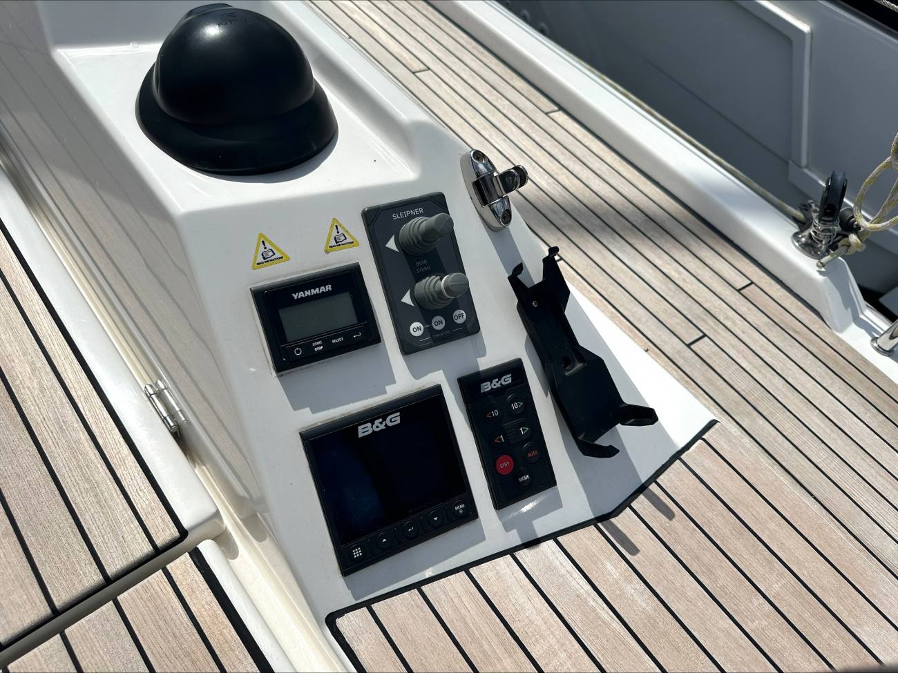 2020 Bavaria C42 image 23