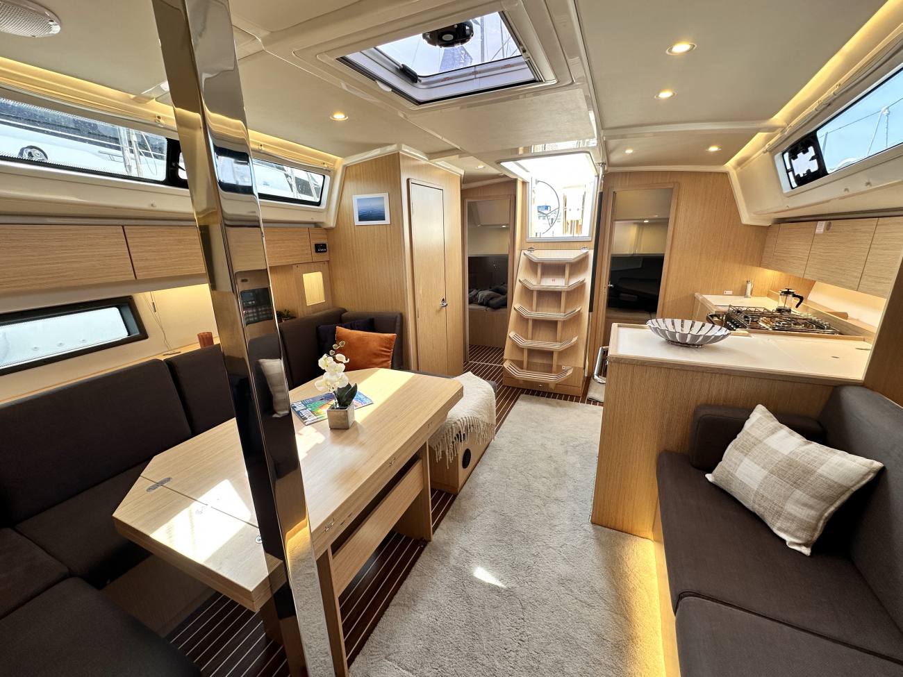 2020 Bavaria C42 image 27
