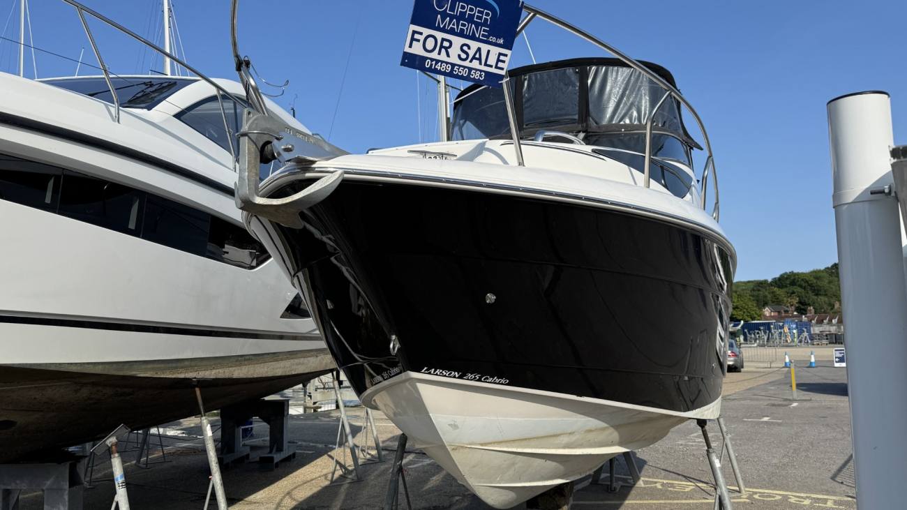 2012 Larson 265 Cabrio image 14