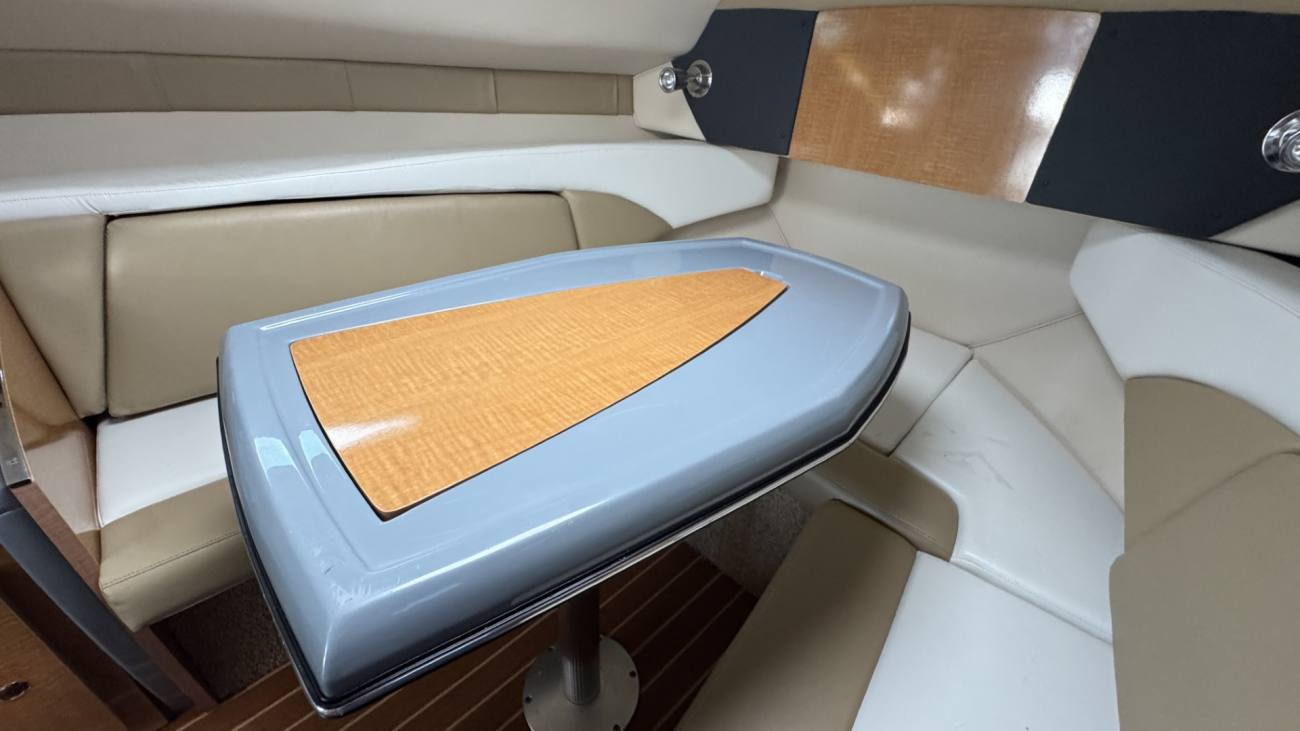 2012 Larson 265 Cabrio image 6