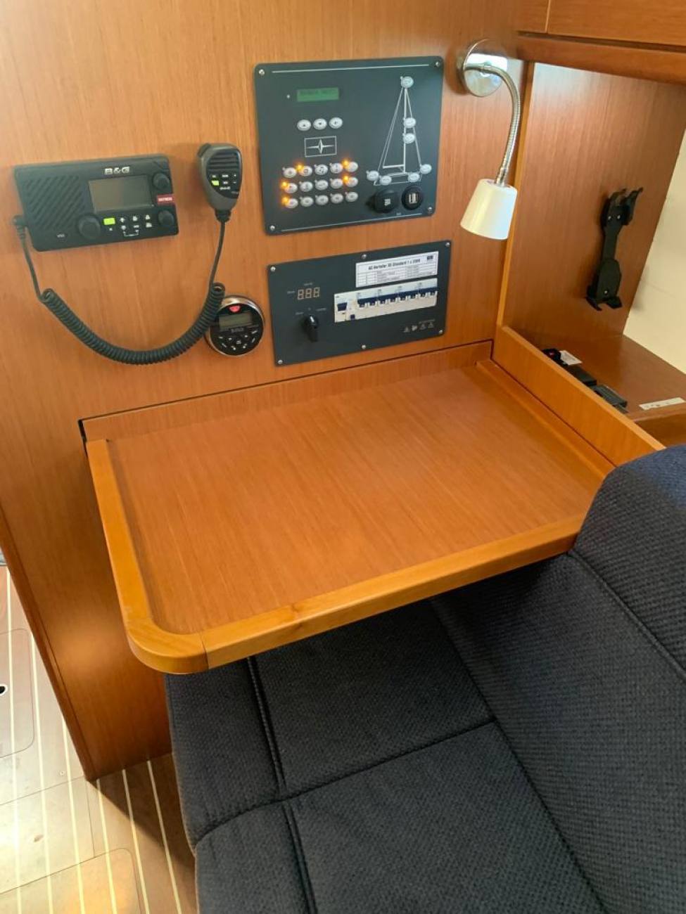 2018 Bavaria 37 Cruiser image 11