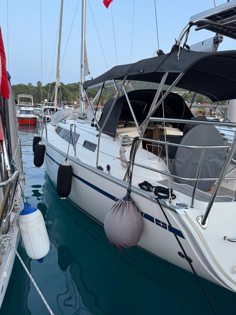 2018 Bavaria 37 Cruiser image 17