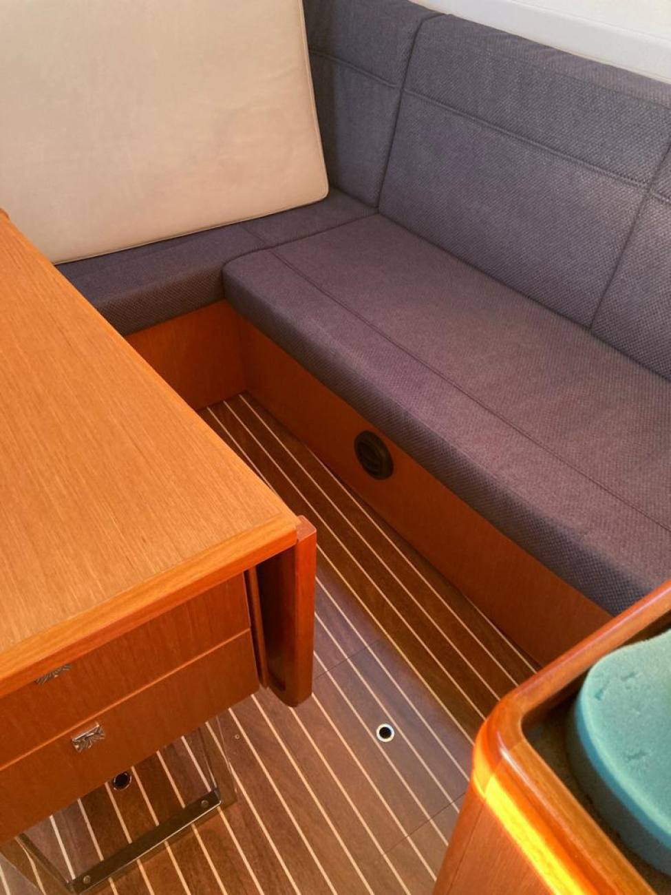 2018 Bavaria 37 Cruiser image 23