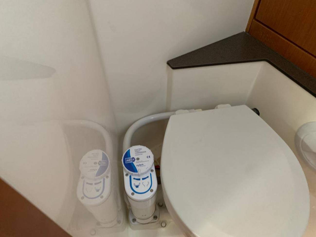 2018 Bavaria 37 Cruiser image 34