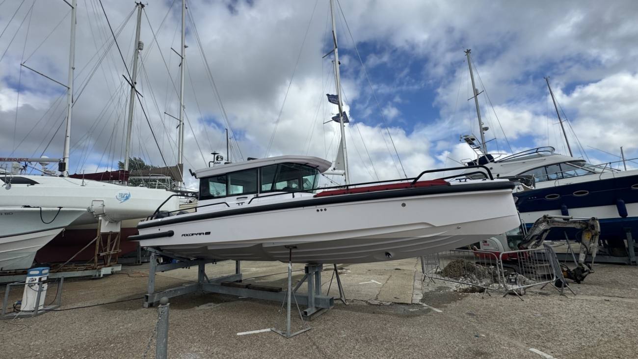 2022 Axopar 28 Cabin image 15