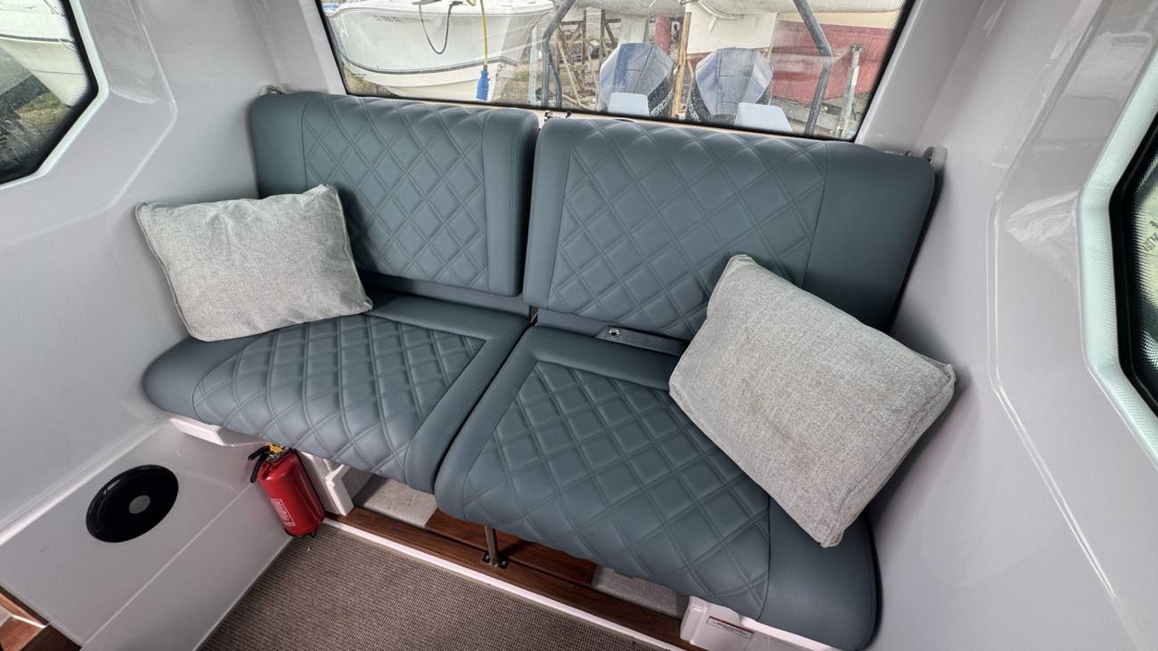 2022 Axopar 28 Cabin image 33