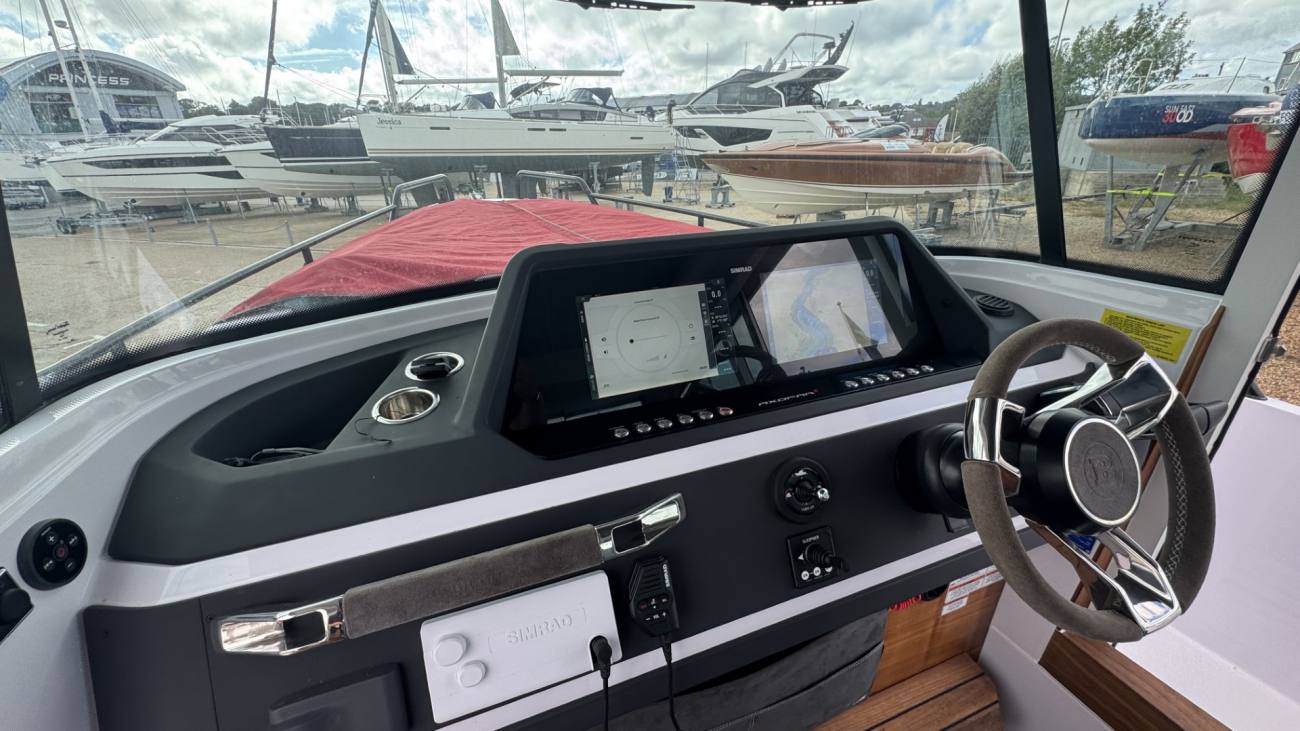2022 Axopar 28 Cabin image 5