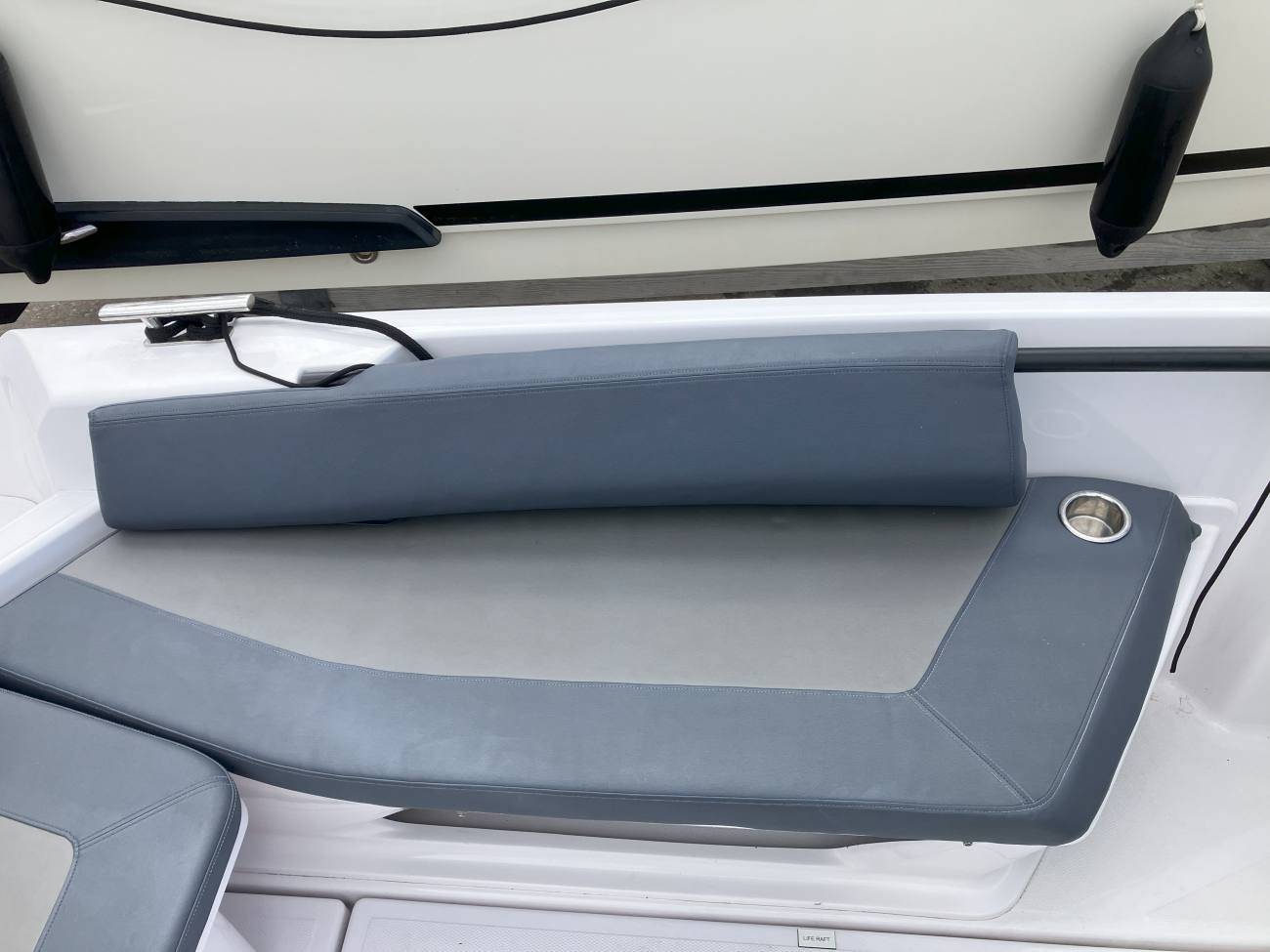 2022 Axopar 22 Spyder image 27
