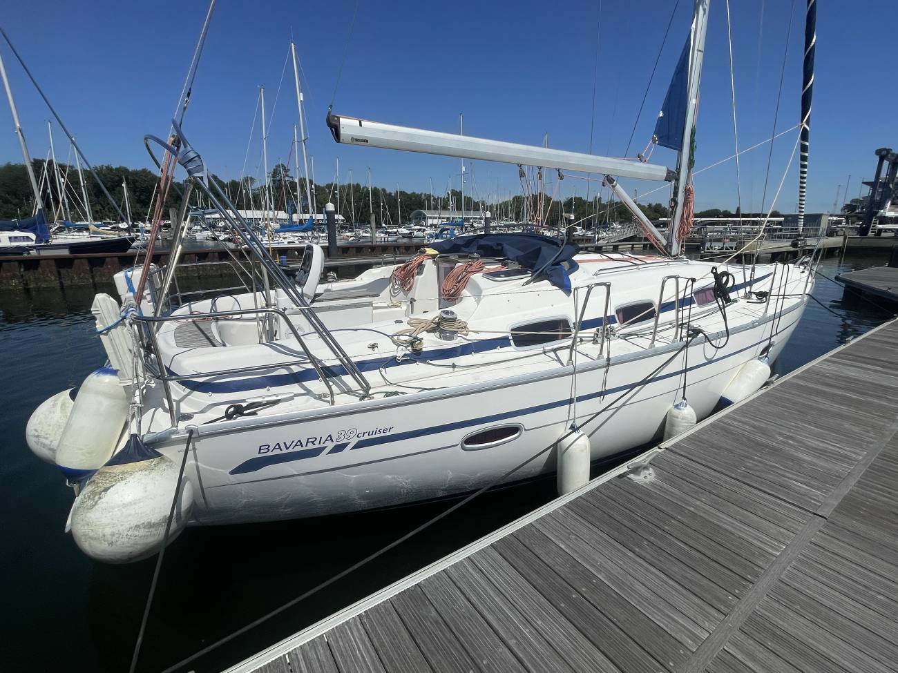 2006 Bavaria 39 Cruiser image 12