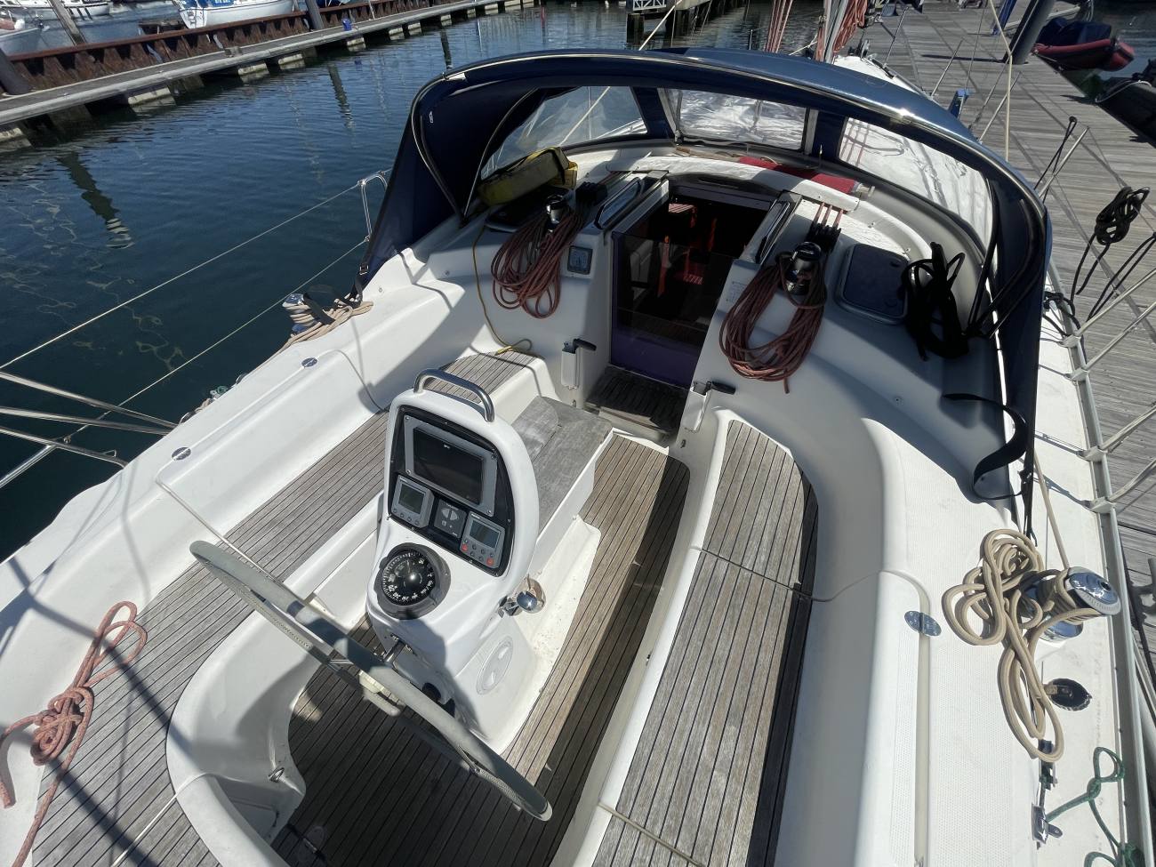 2006 Bavaria 39 Cruiser image 14
