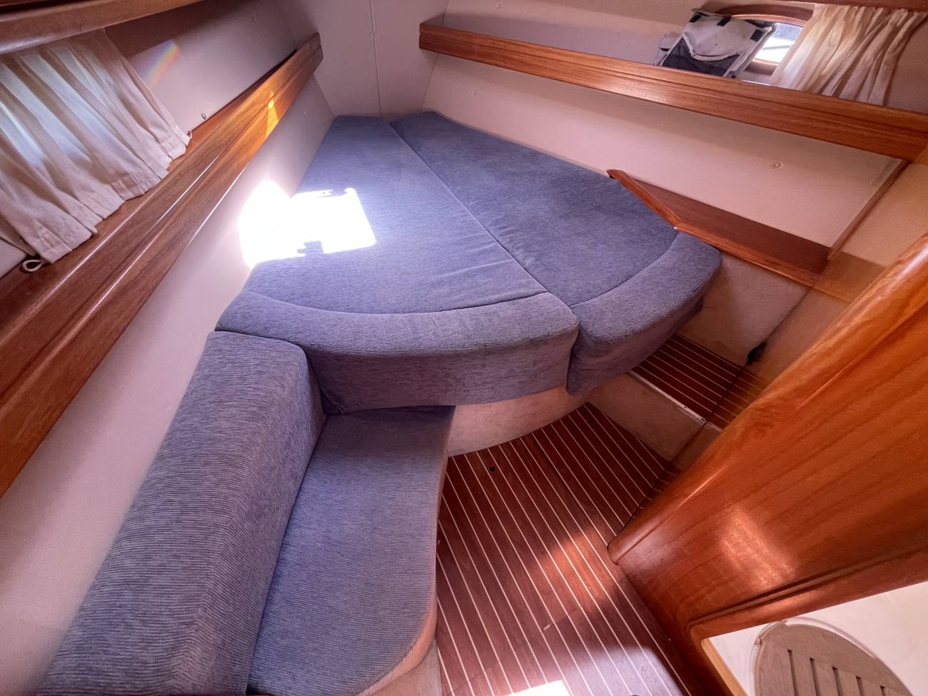 2006 Bavaria 39 Cruiser image 5