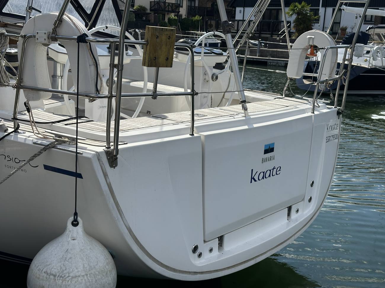 2018 Bavaria Vision 42 Blue Edition image 14