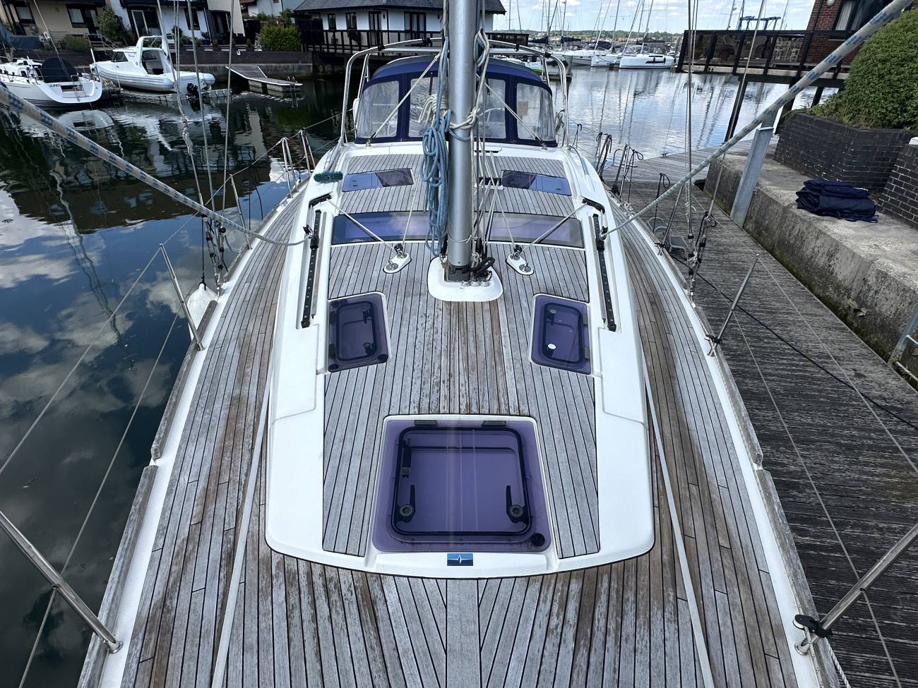 2018 Bavaria Vision 42 Blue Edition image 20