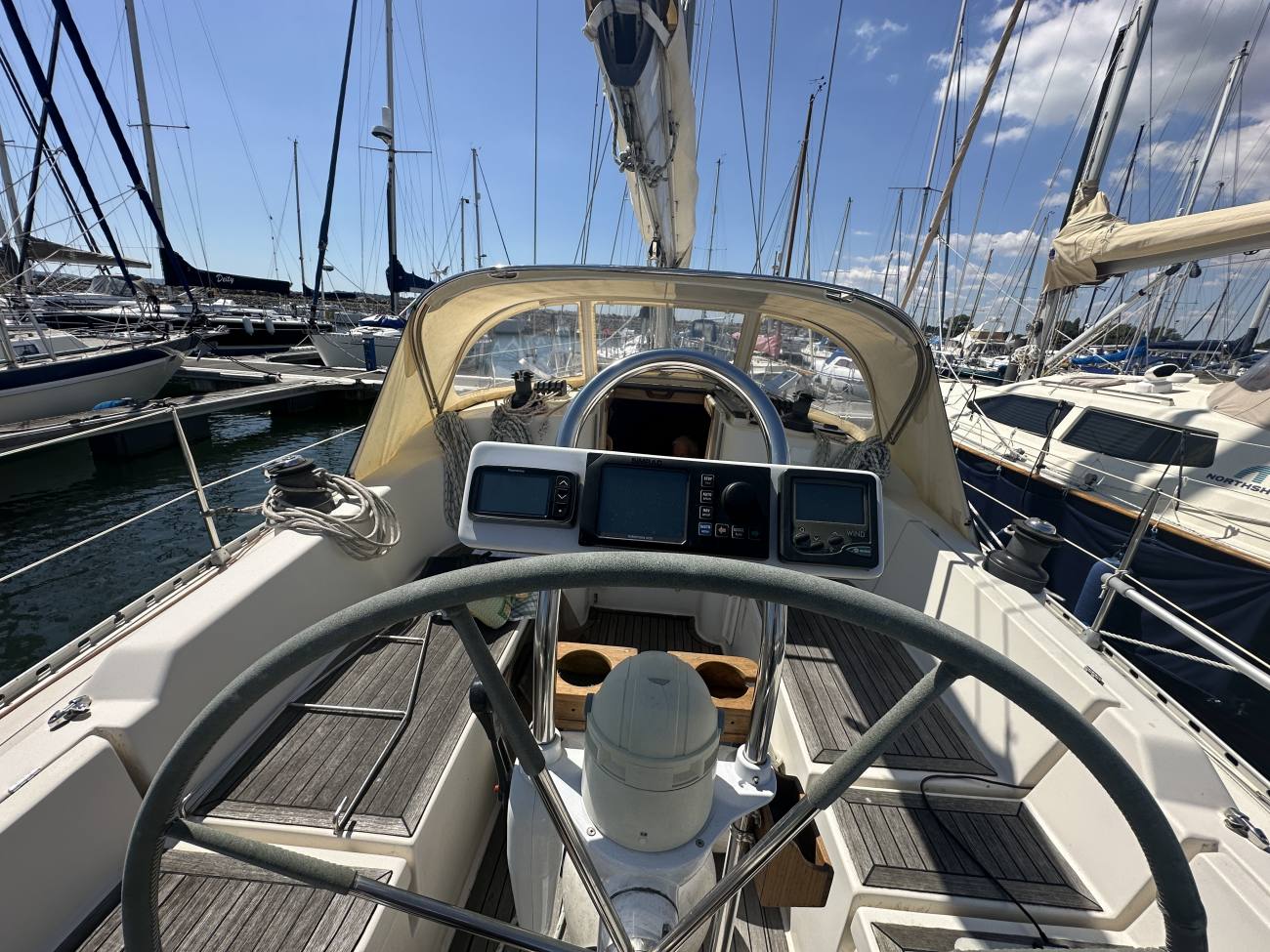 2000 Hanse 371 image 31