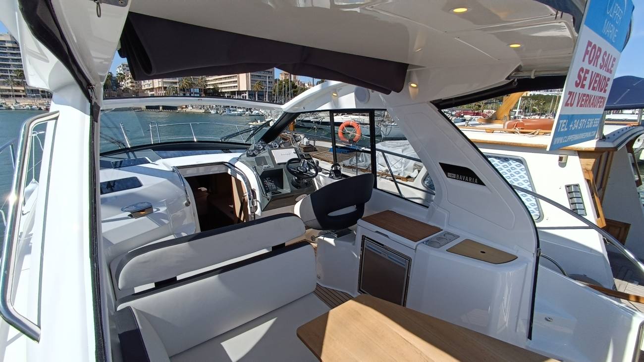 2023 Bavaria S33 HT image 13
