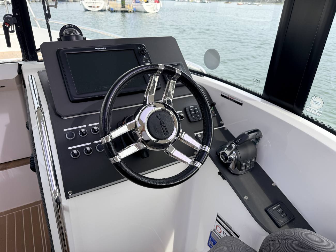 2015 XO 270 RS image 2