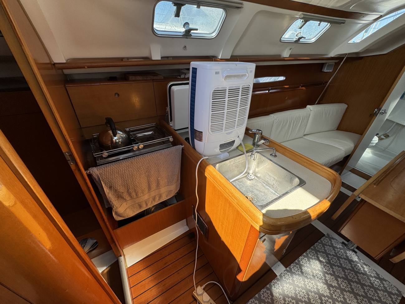 1997 Beneteau First 33.7 image 8