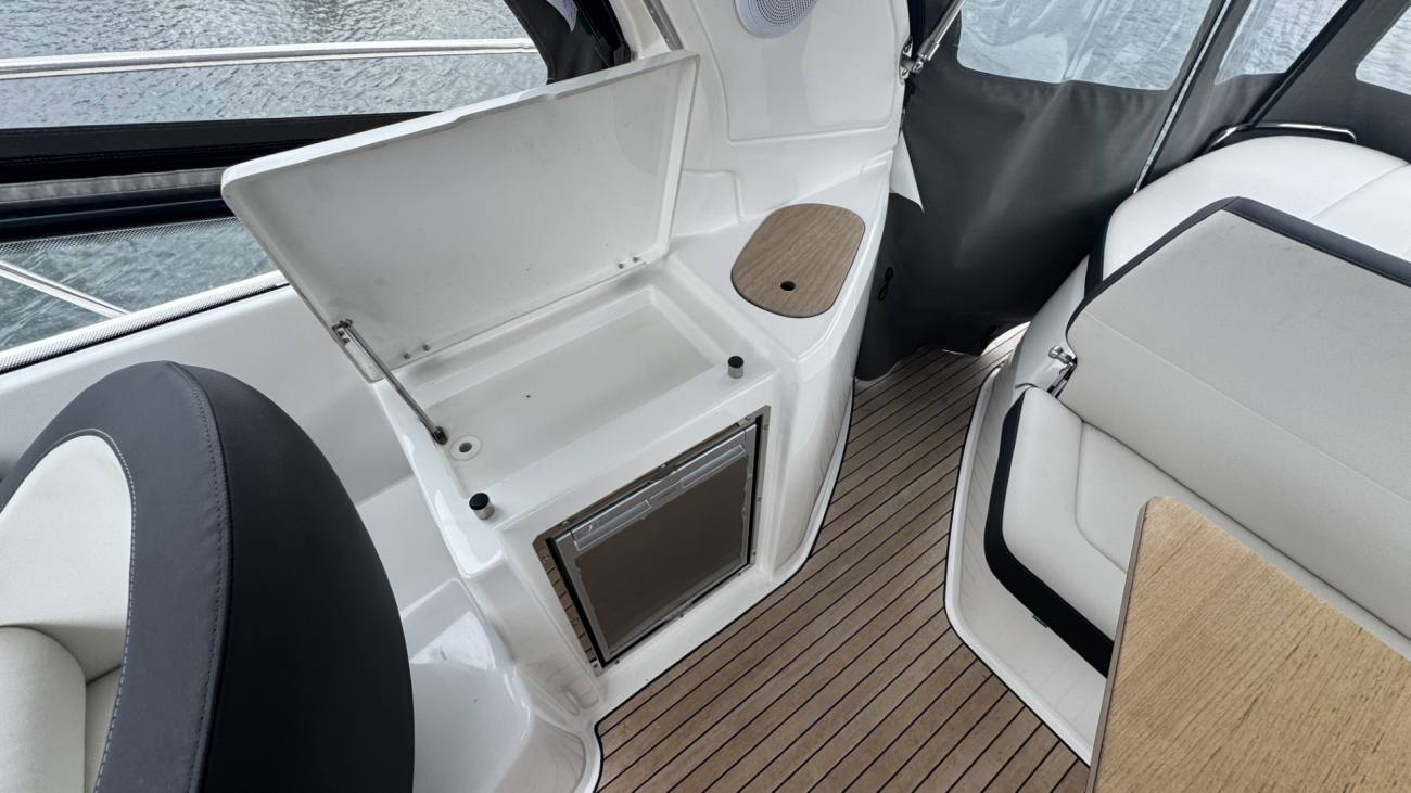 2023 Bavaria S29 image 17