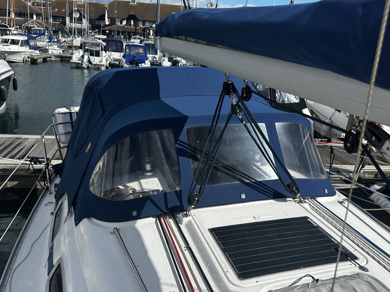 2006 Bavaria 30 Cruiser image 17