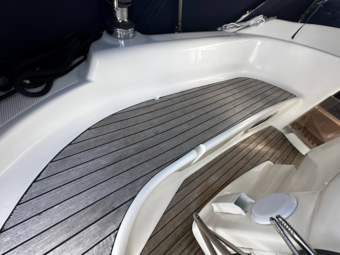 2006 Bavaria 30 Cruiser image 26