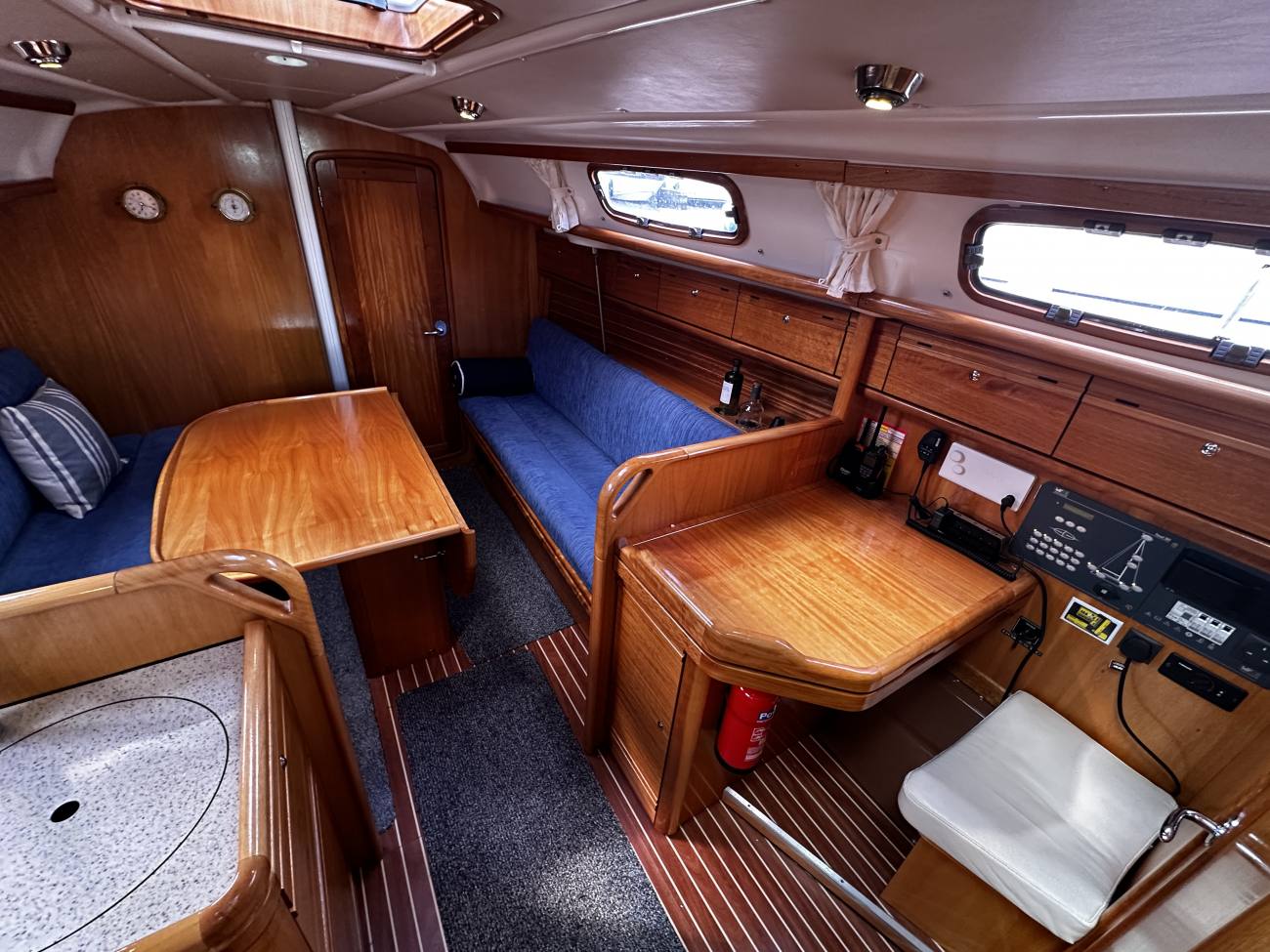 2006 Bavaria 30 Cruiser image 30