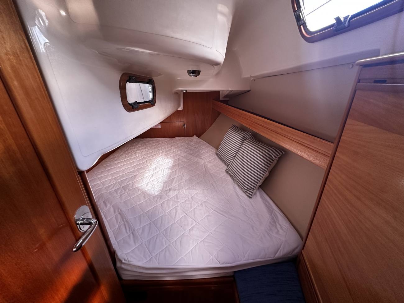 2006 Bavaria 30 Cruiser image 7