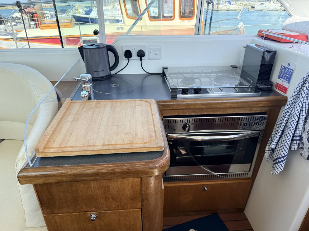 2004 Beneteau Antares 9.80 image 18