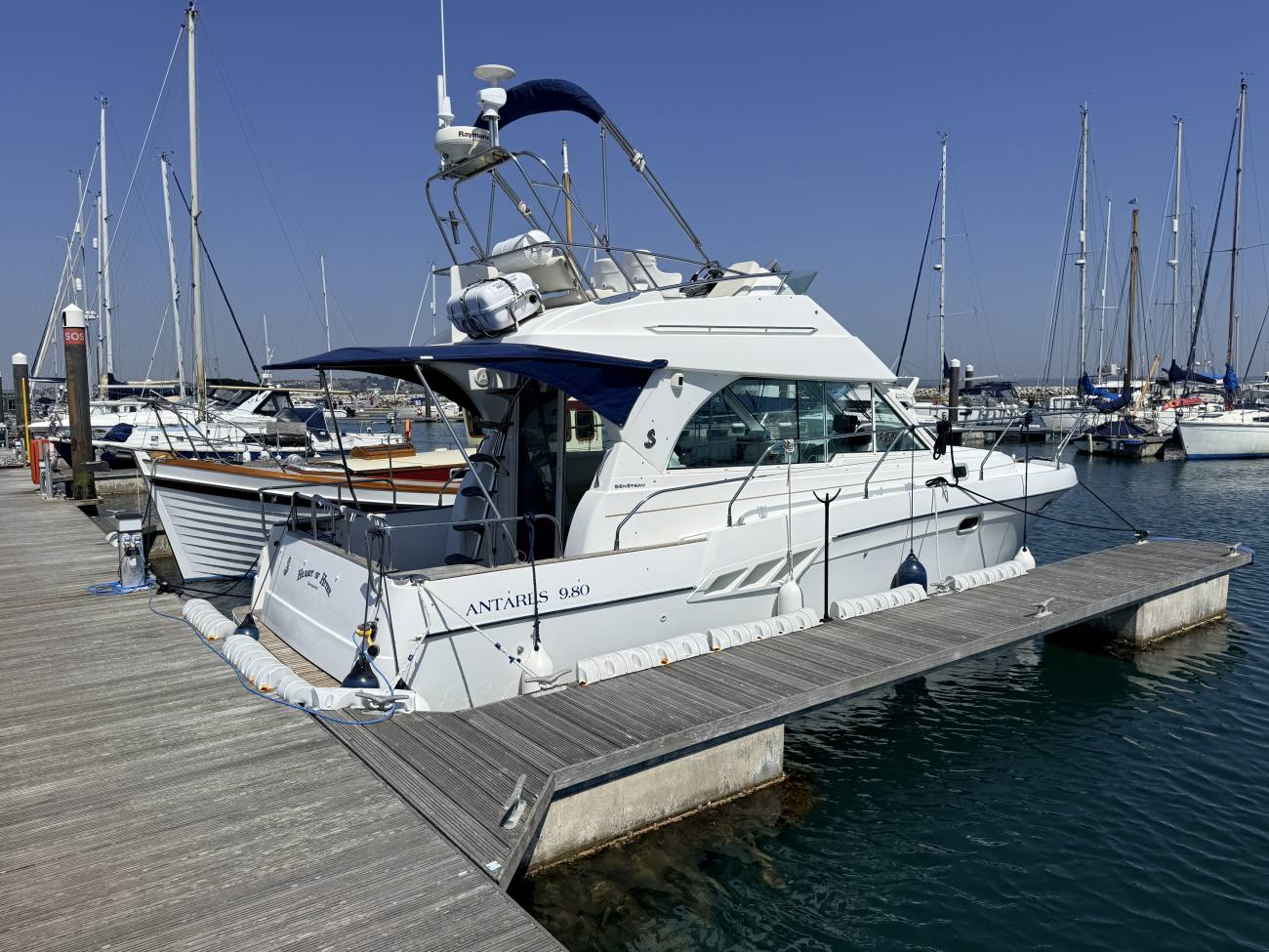2004 Beneteau Antares 9.80 image 6