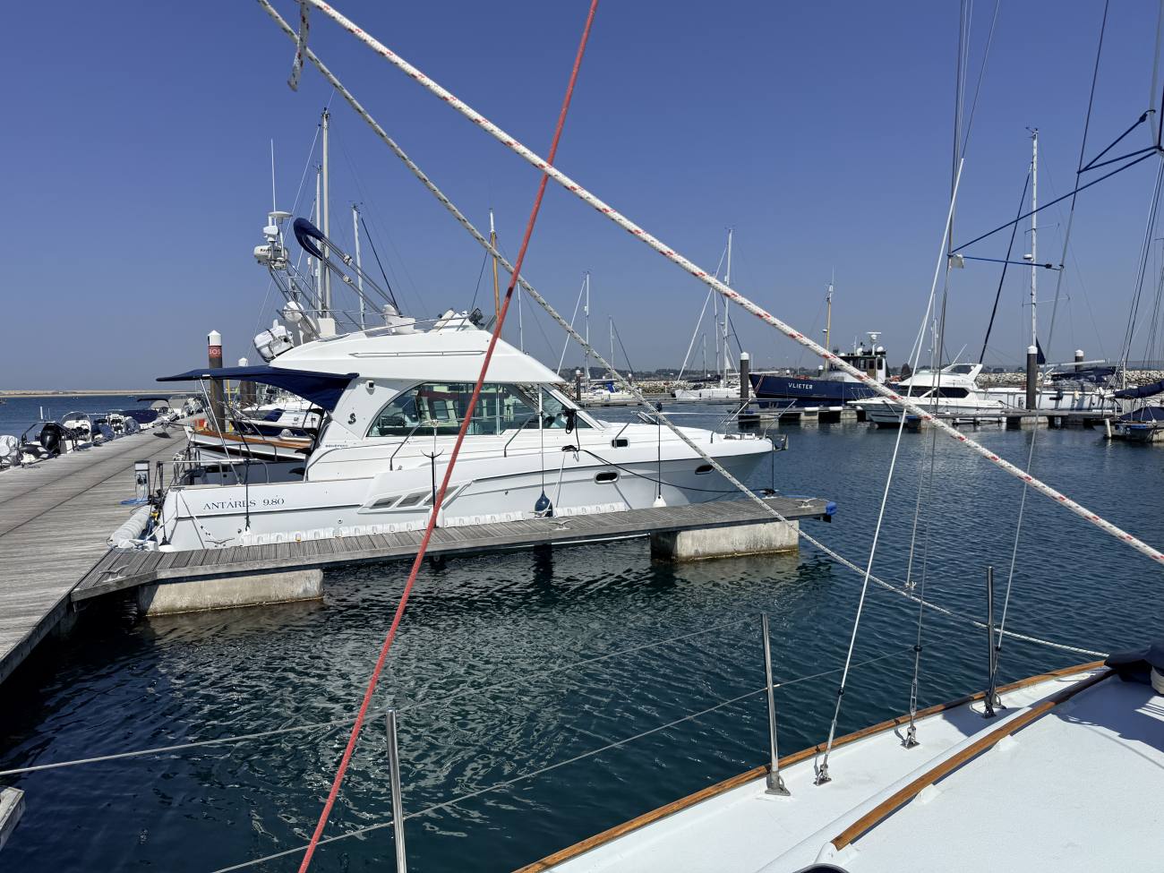 2004 Beneteau Antares 9.80 image 8