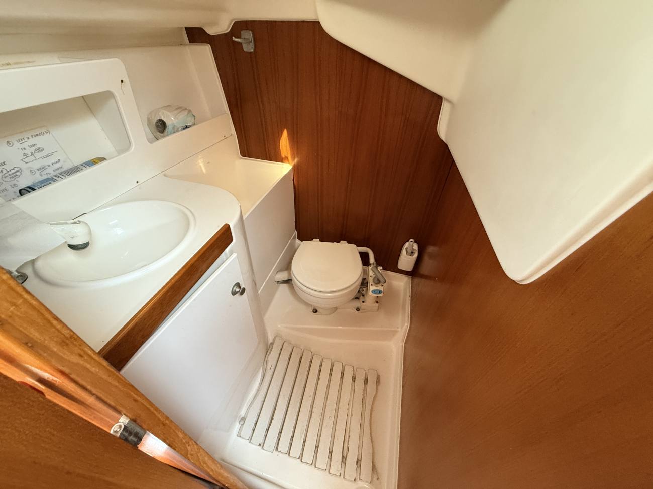1998 Jeanneau Sun Odyssey 29.2 Lift Keel image 21