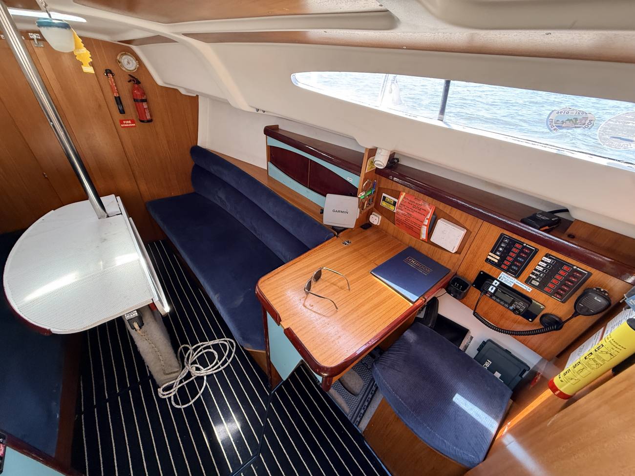 1998 Jeanneau Sun Odyssey 29.2 Lift Keel image 13