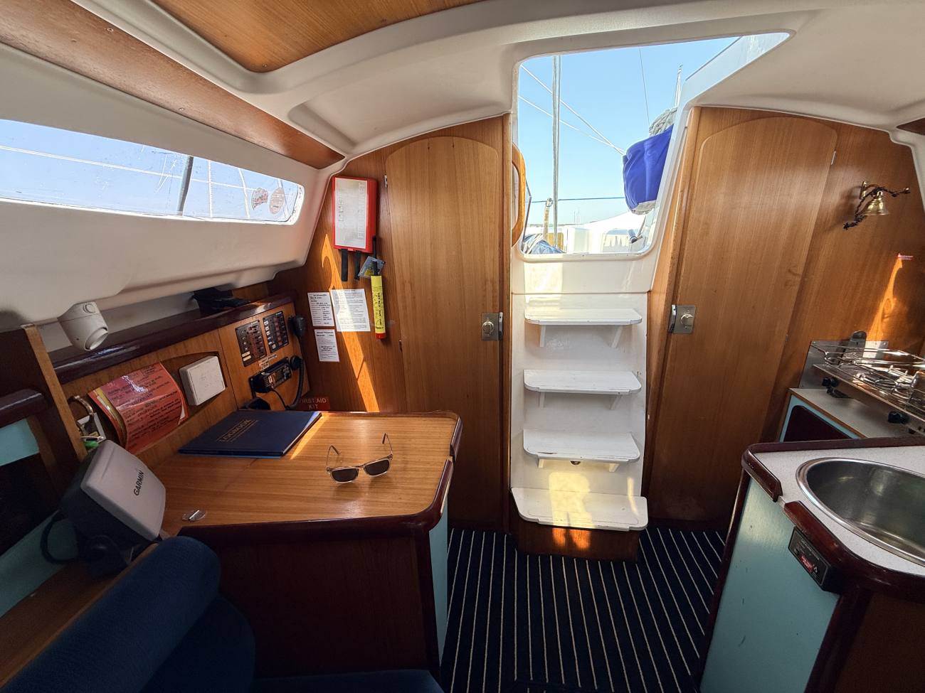 1998 Jeanneau Sun Odyssey 29.2 Lift Keel image 22