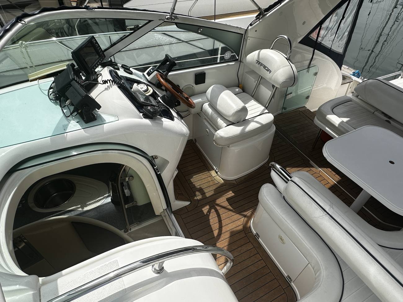 2000 Fairline Targa 30 image 14