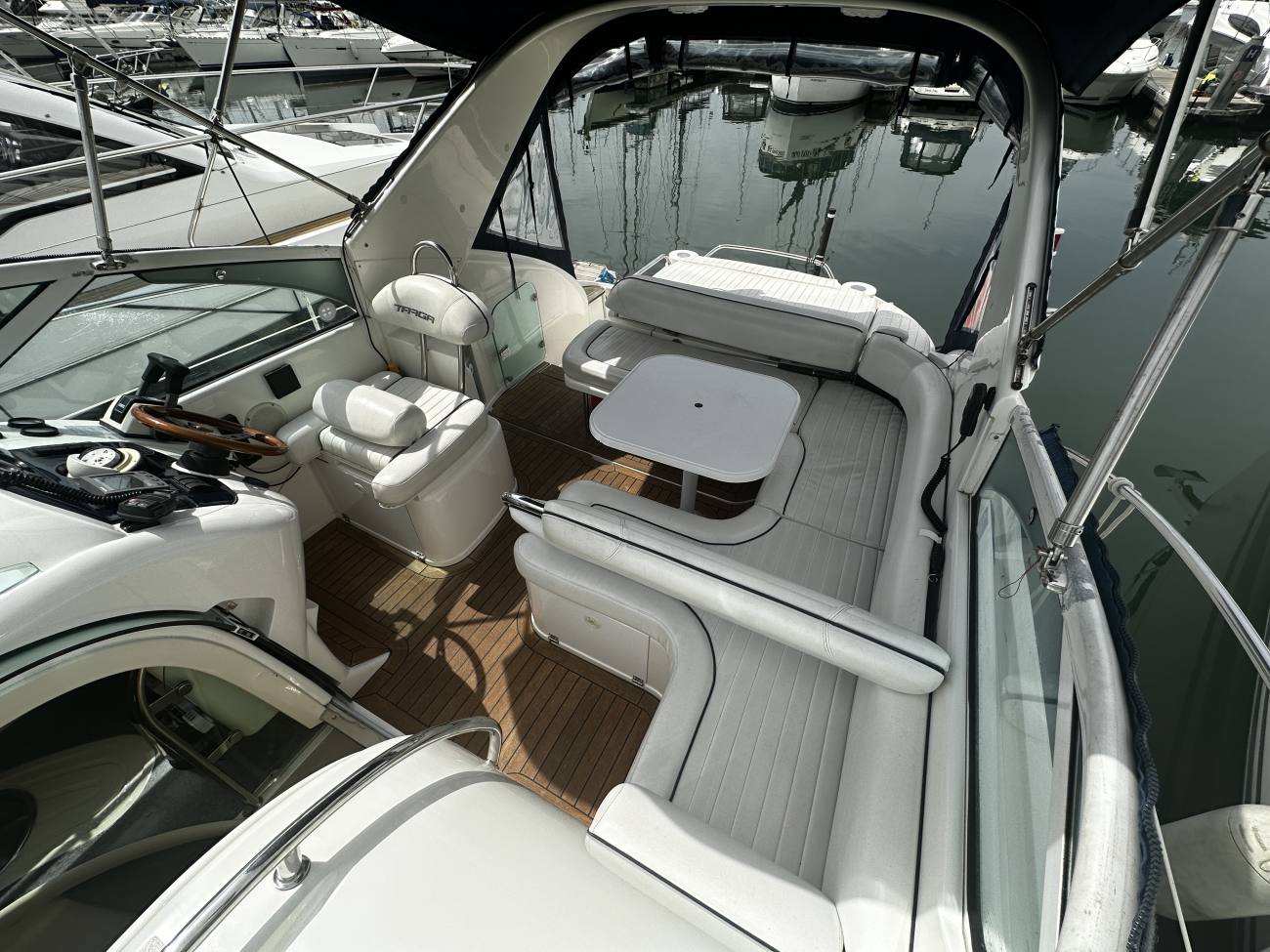 2000 Fairline Targa 30 image 15