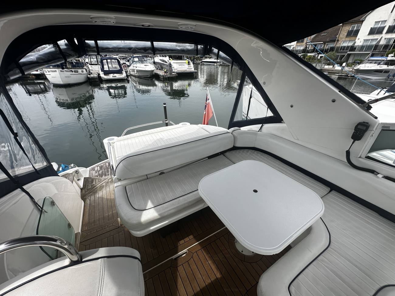 2000 Fairline Targa 30 image 21