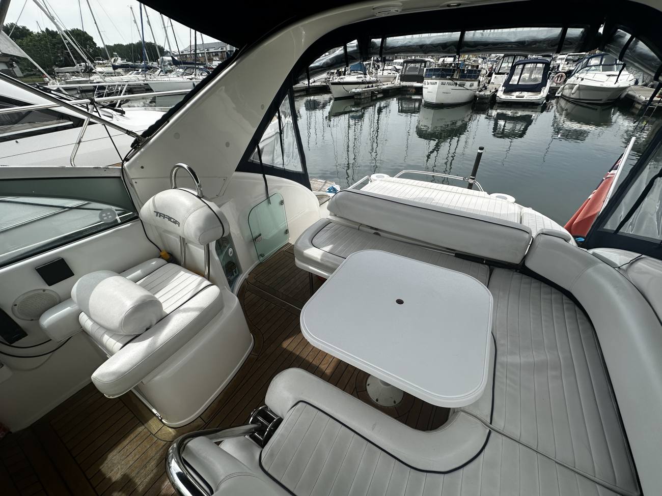 2000 Fairline Targa 30 image 22