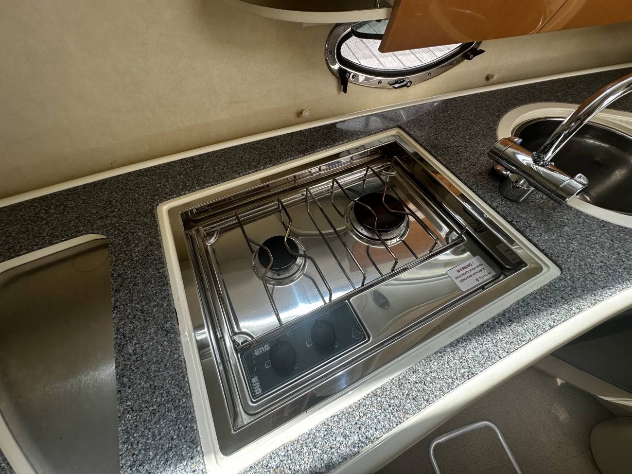 2000 Fairline Targa 30 image 37