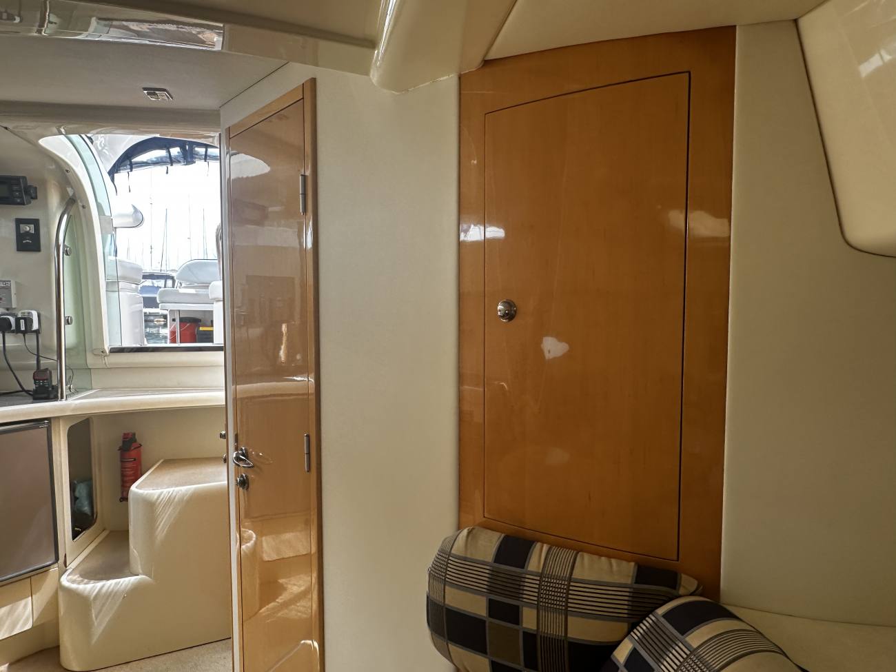 2000 Fairline Targa 30 image 5