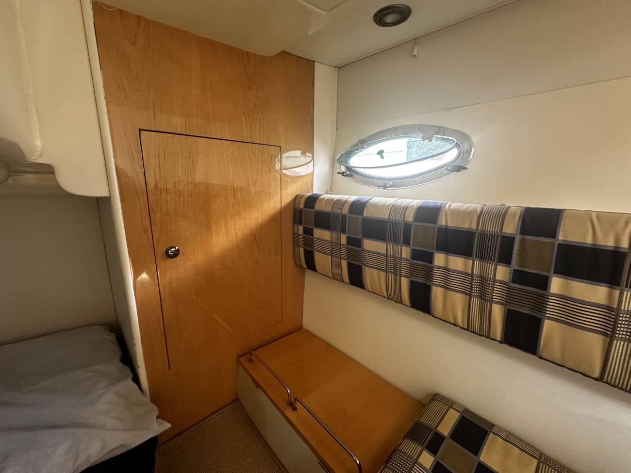 2000 Fairline Targa 30 image 8