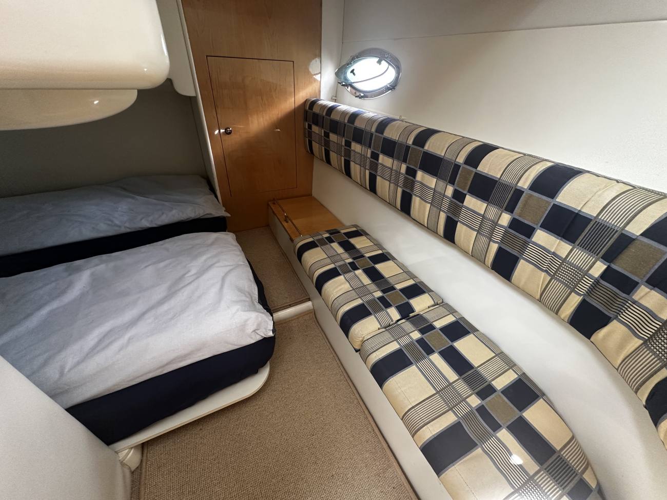 2000 Fairline Targa 30 image 10