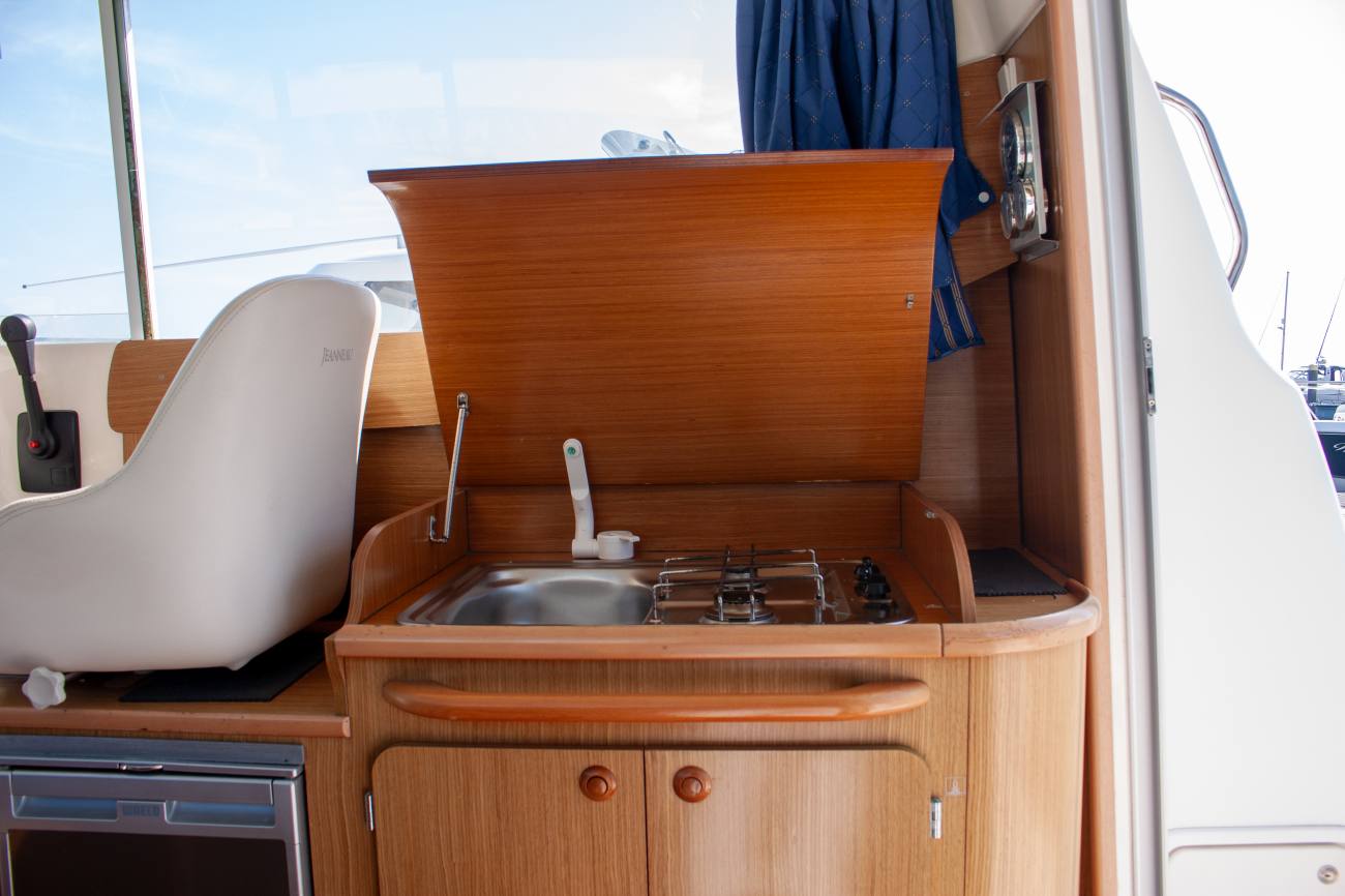 2007 Jeanneau Merry Fisher 805 Limited image 34