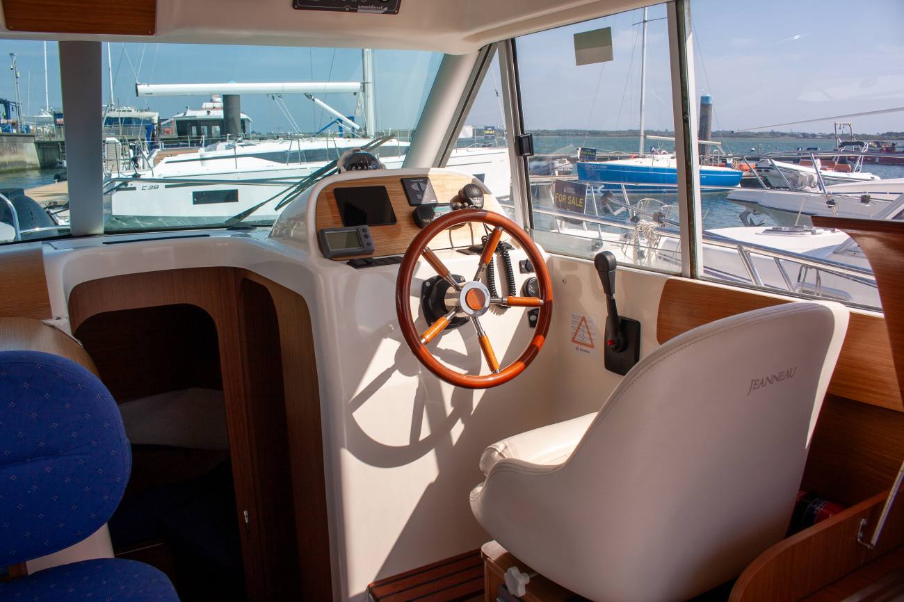 2007 Jeanneau Merry Fisher 805 Limited image 3