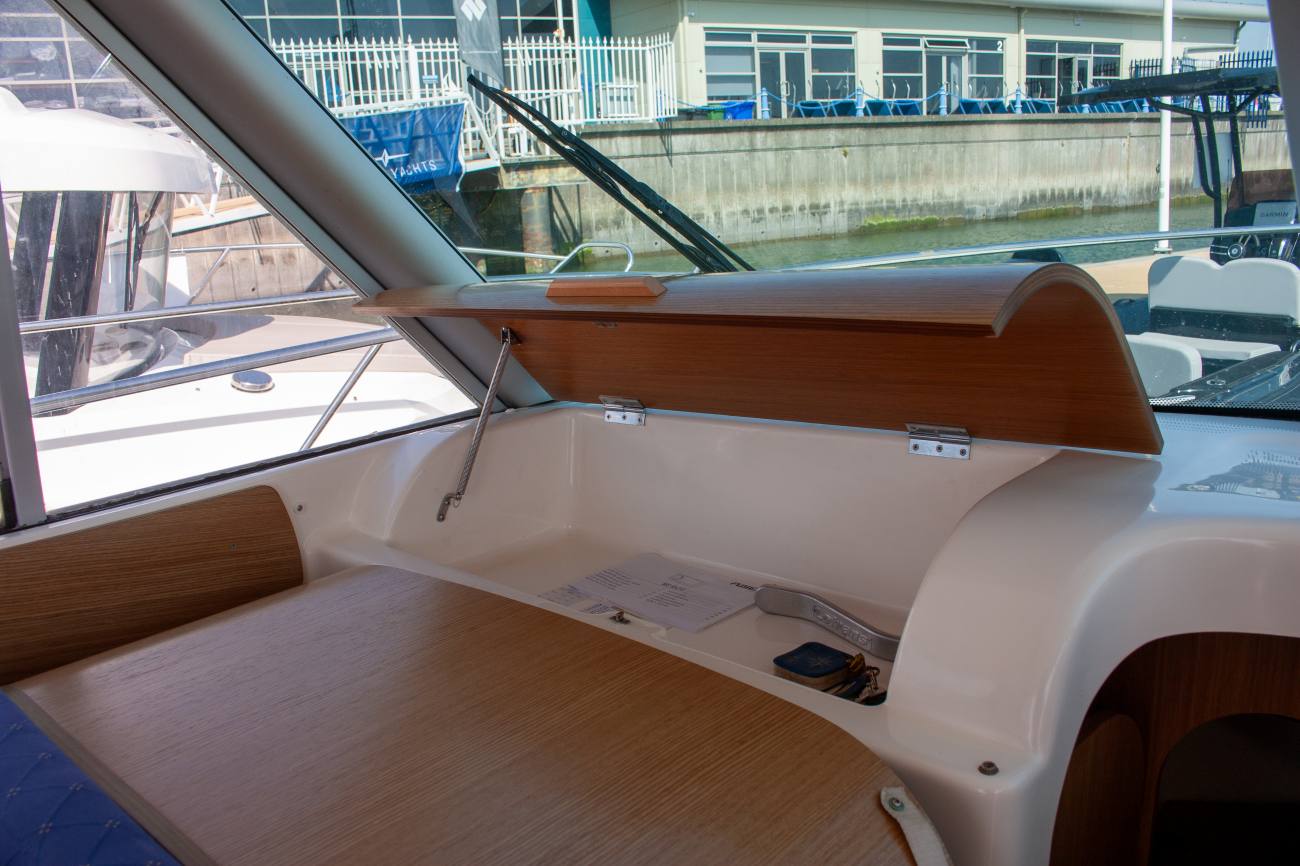 2007 Jeanneau Merry Fisher 805 Limited image 4