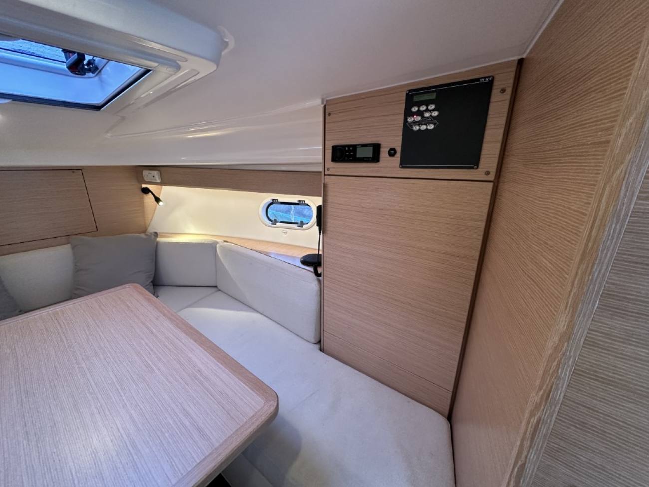 2022 Bavaria S30 image 33