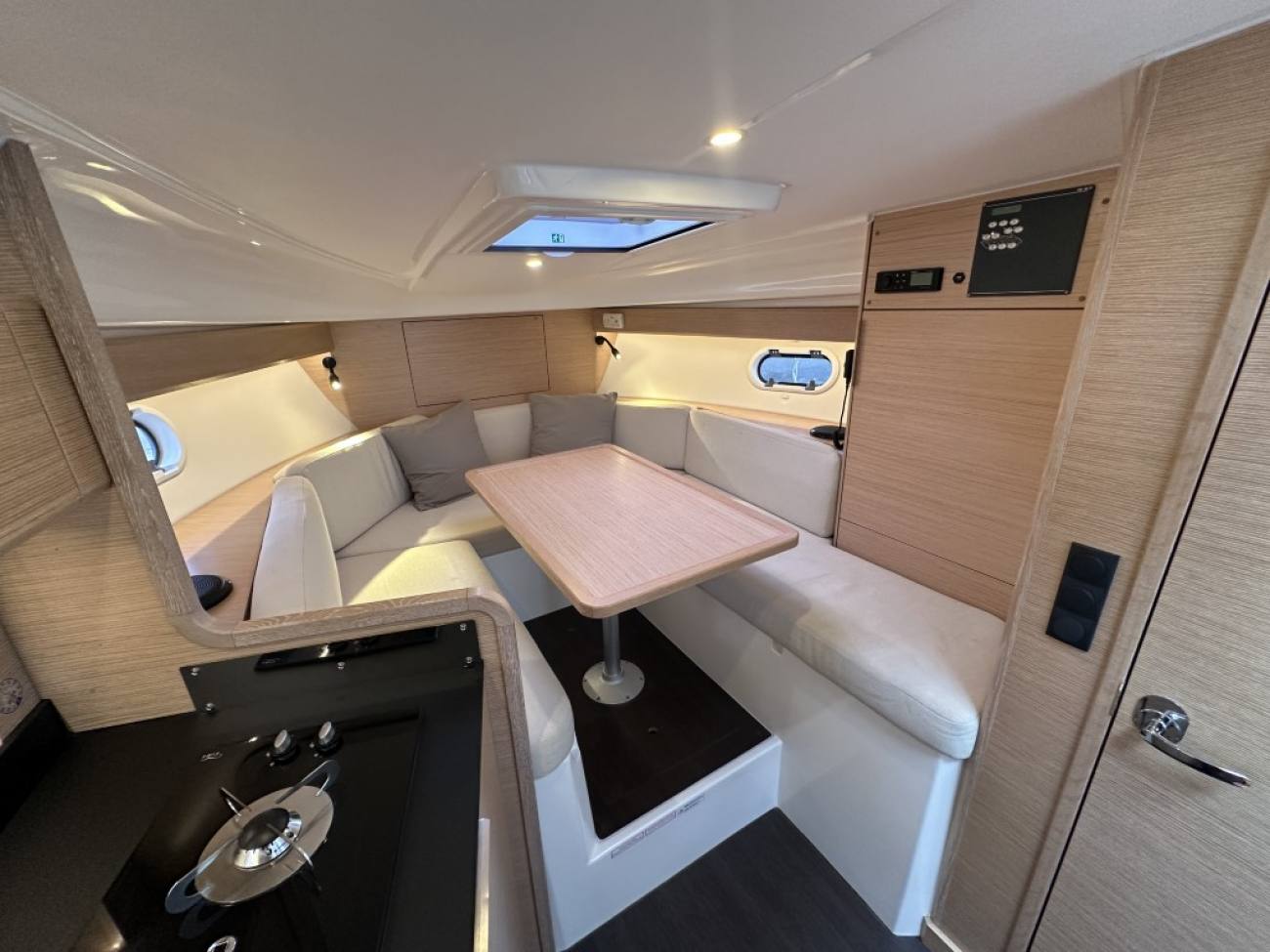 2022 Bavaria S30 image 31