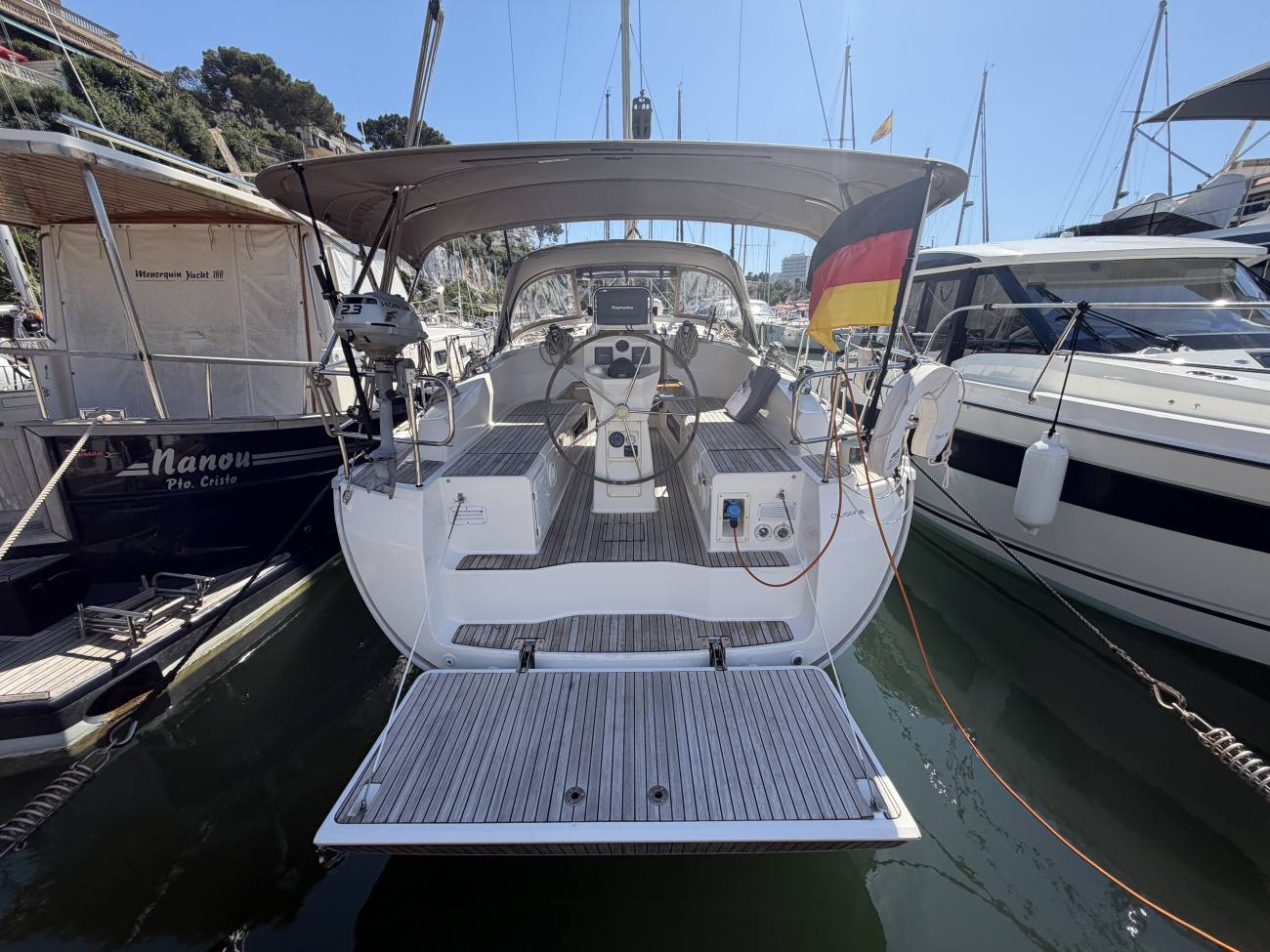 2011 Bavaria 36 Cruiser image 16