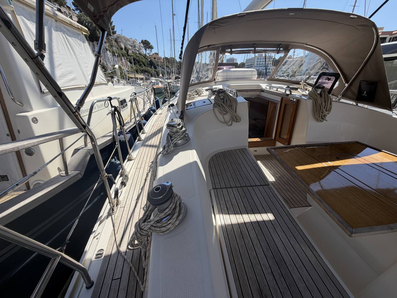 2011 Bavaria 36 Cruiser image 18
