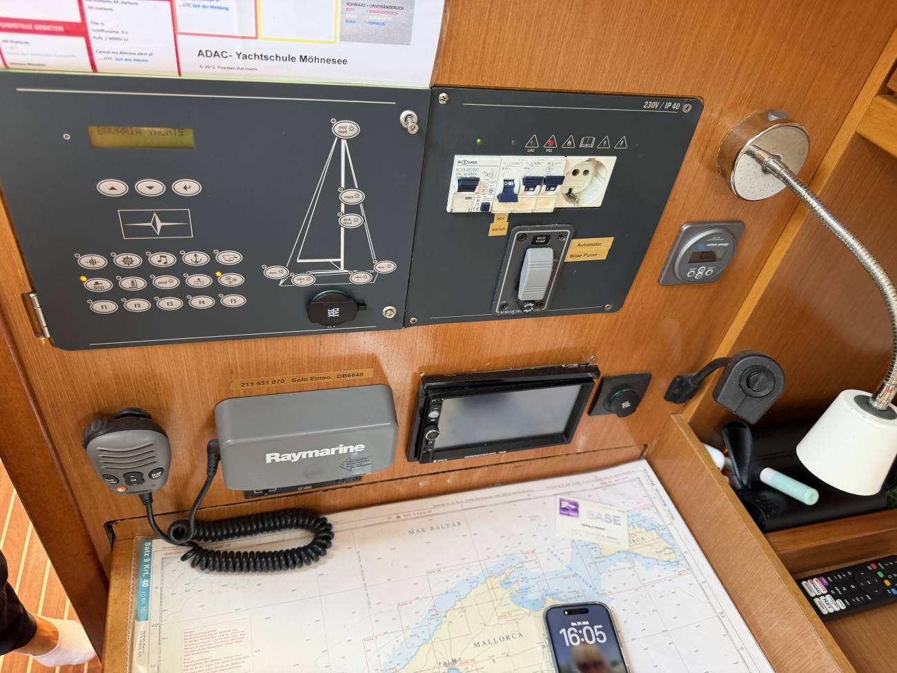2011 Bavaria 36 Cruiser image 28